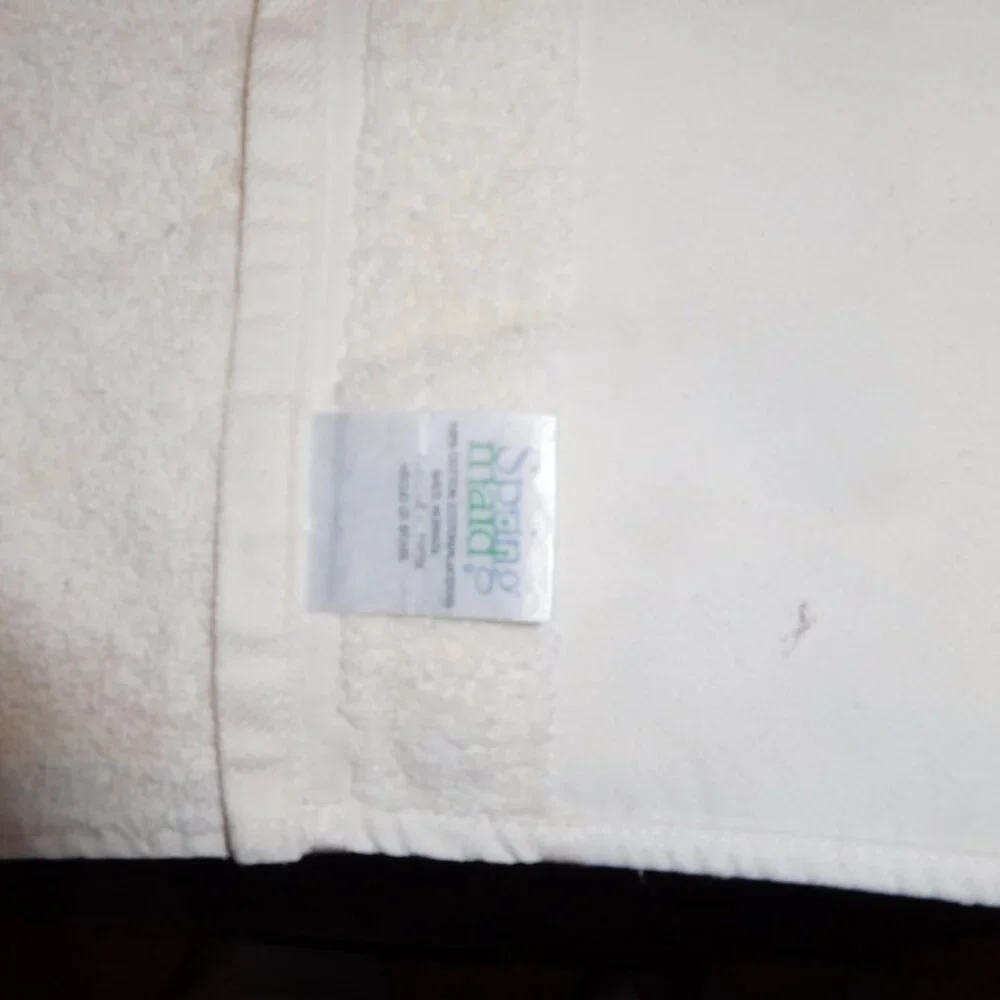 NOS SPRINGMAID KITCHEN TOWELSEASHELL PATTERN BOARDER BrAZIL MADE
